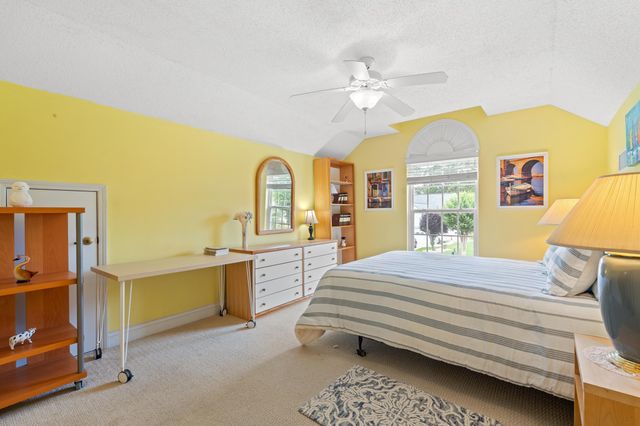 207 Wedgefield Dr., Conway, SC 29526