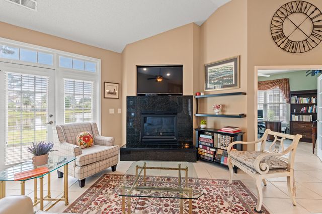 207 Wedgefield Dr., Conway, SC 29526