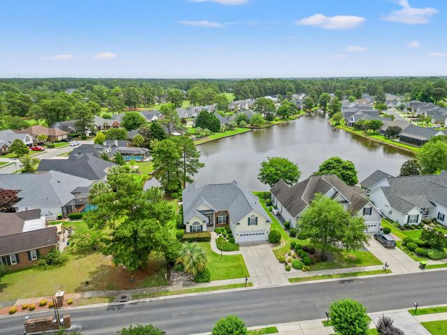 207 Wedgefield Dr., Conway, SC 29526