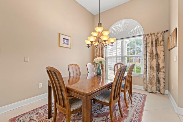 207 Wedgefield Dr., Conway, SC 29526