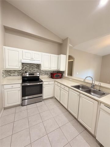 10 WESTFIELD LANE, Palm Coast, FL 32164