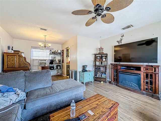 6508 1ST AVENUE W, Bradenton, FL 34209