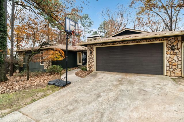 16144 Tana Tea Circle, Tega Cay, SC 29708