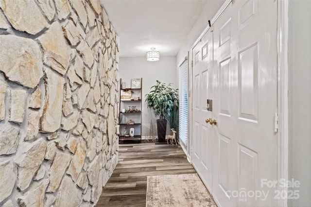 16144 Tana Tea Circle, Tega Cay, SC 29708