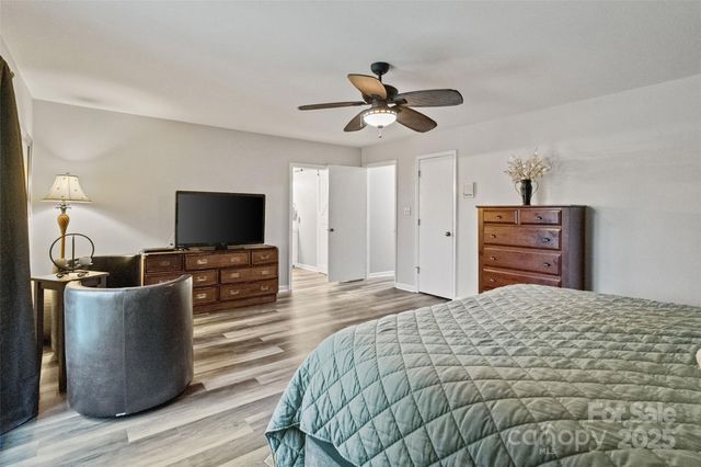 16144 Tana Tea Circle, Tega Cay, SC 29708