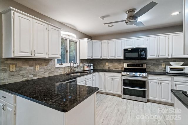 16144 Tana Tea Circle, Tega Cay, SC 29708