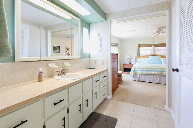 2100 KINGS HIGHWAY W 1059, Port Charlotte, FL 33980