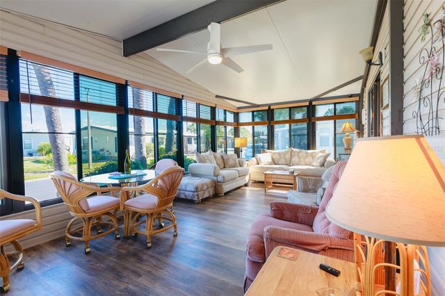 2100 KINGS HIGHWAY W 1059, Port Charlotte, FL 33980