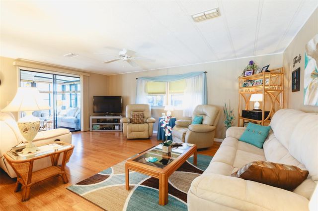 2100 KINGS HIGHWAY W 1059, Port Charlotte, FL 33980