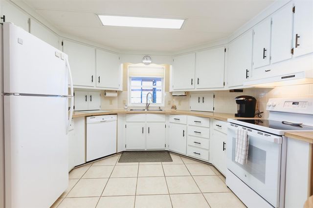 2100 KINGS HIGHWAY W 1059, Port Charlotte, FL 33980