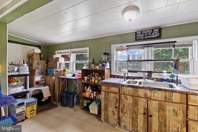 8002 FT SMALLWOOD RD, Baltimore, MD 21226