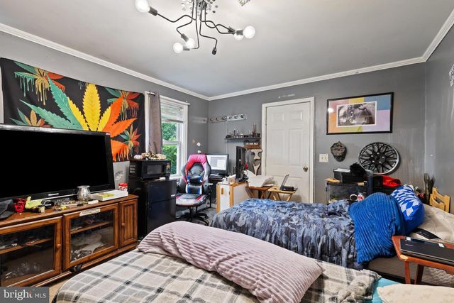 8002 FT SMALLWOOD RD, Baltimore, MD 21226