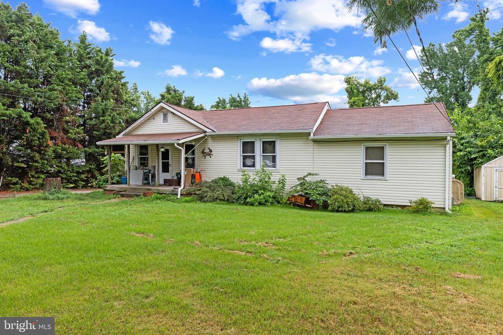 8002 FT SMALLWOOD RD, Baltimore, MD 21226