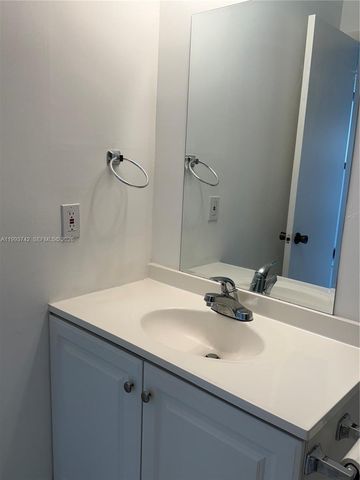 4221 W Mcnab Rd 42, Pompano Beach, FL 33069