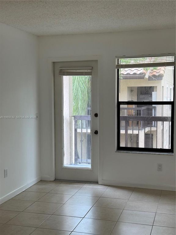 4221 W Mcnab Rd 42, Pompano Beach, FL 33069