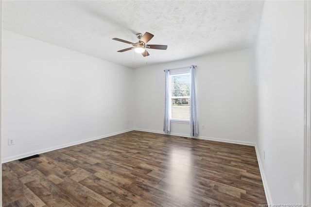 627 Sunnybrook Drive, Hope Mills, NC 28348