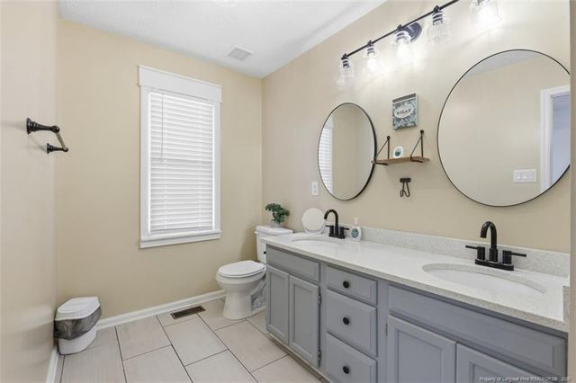 627 Sunnybrook Drive, Hope Mills, NC 28348