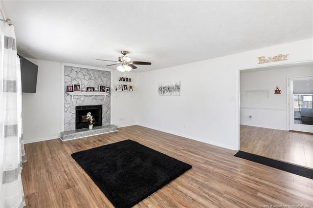 627 Sunnybrook Drive, Hope Mills, NC 28348