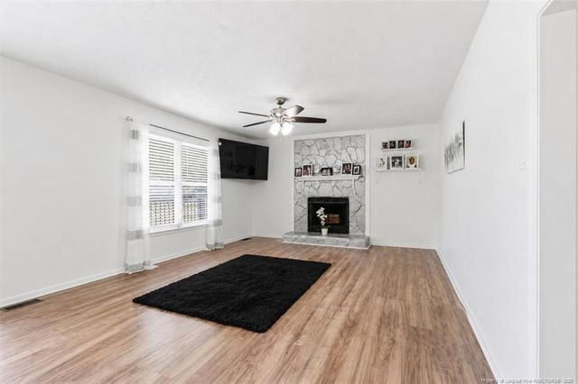 627 Sunnybrook Drive, Hope Mills, NC 28348