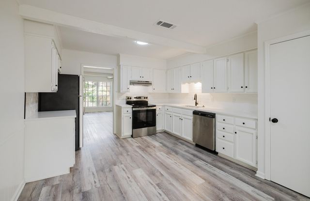 1605 Pickering Drive, Little Rock, AR 72211