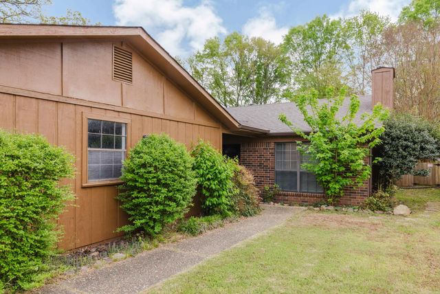 1605 Pickering Drive, Little Rock, AR 72211