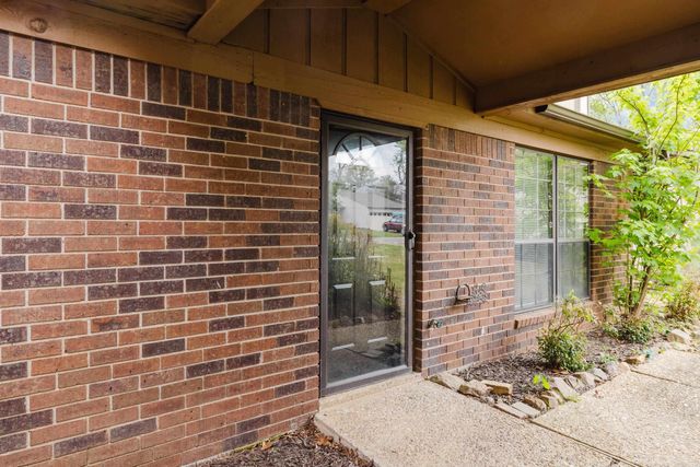 1605 Pickering Drive, Little Rock, AR 72211