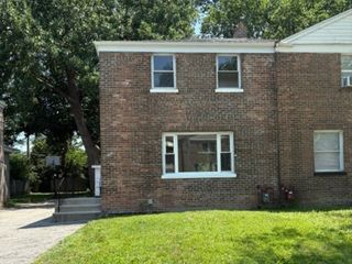 9737 S Merrill Avenue, Chicago, IL 60617