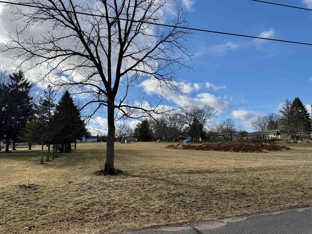 515 SACRAMENTO STREET, Berlin, WI 54923