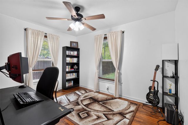 1006 Poindexter Avenue, Cleburne, TX 76033