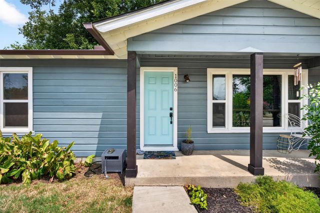 1006 Poindexter Avenue, Cleburne, TX 76033