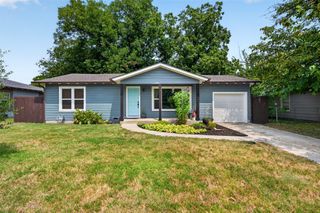 1006 Poindexter Avenue, Cleburne, TX 76033