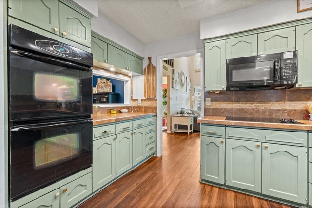 231 Independence Dr, Hot Springs, AR 71913