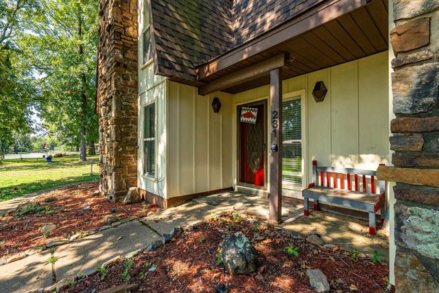 231 Independence Dr, Hot Springs, AR 71913
