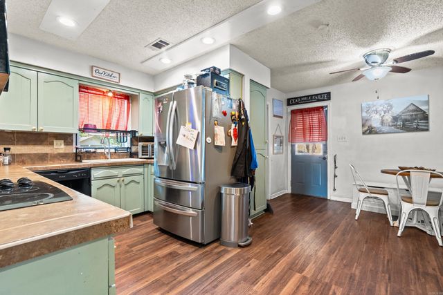 231 Independence Dr, Hot Springs, AR 71913