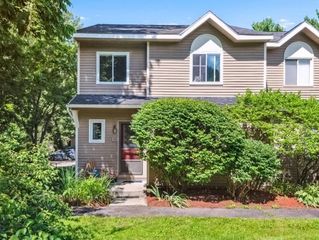 M8 Stonehedge Drive # 8, South Burlington, VT 05403
