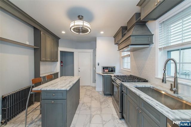 14 Grove Terrace, Montclair, NJ 07042