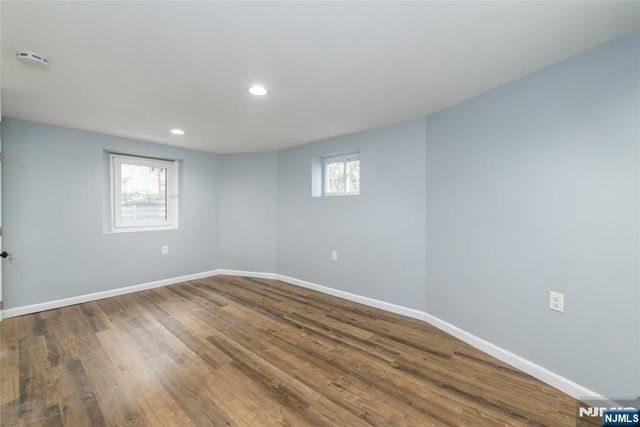 14 Grove Terrace, Montclair, NJ 07042