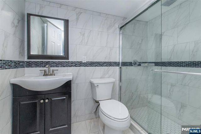 14 Grove Terrace, Montclair, NJ 07042
