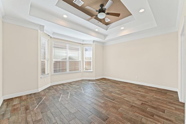 10447 Tree Hollow Circle, La Porte, TX 77571