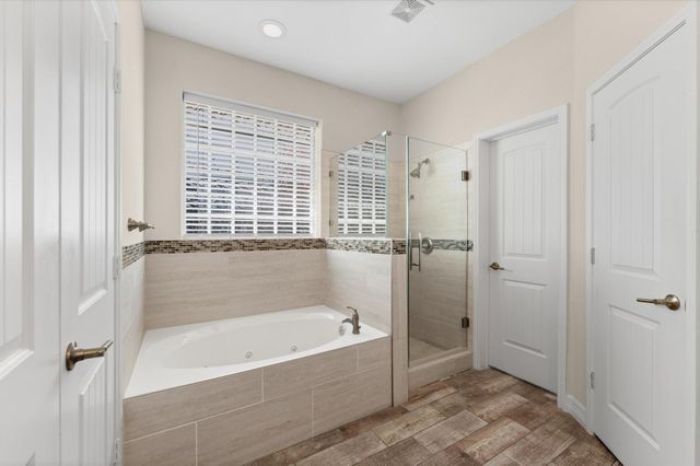 10447 Tree Hollow Circle, La Porte, TX 77571