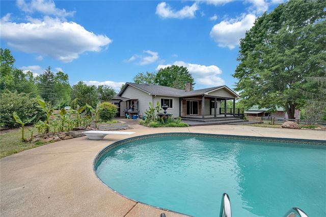 433 Latham Road, Easley, SC 29640