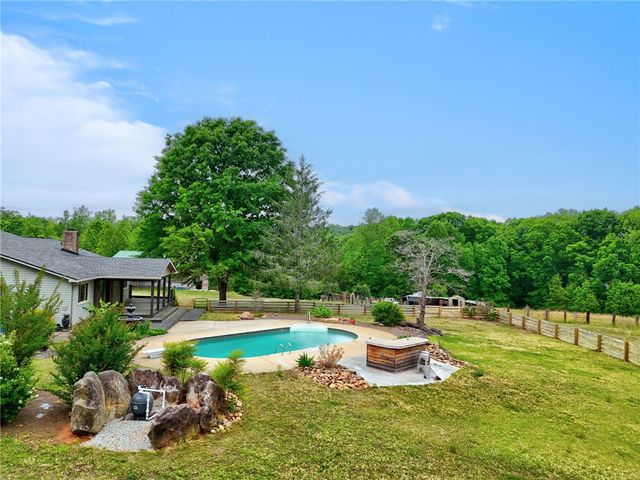433 Latham Road, Easley, SC 29640