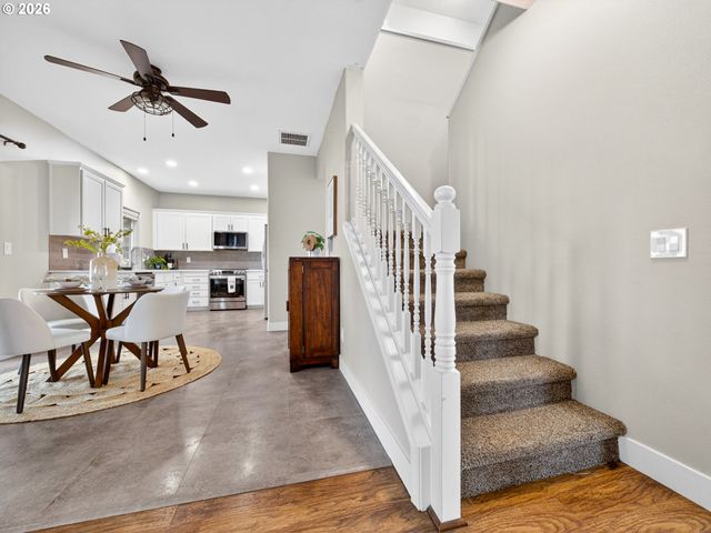 19446 PRAIRIE VIEW Ter, Oregon City, OR 97045