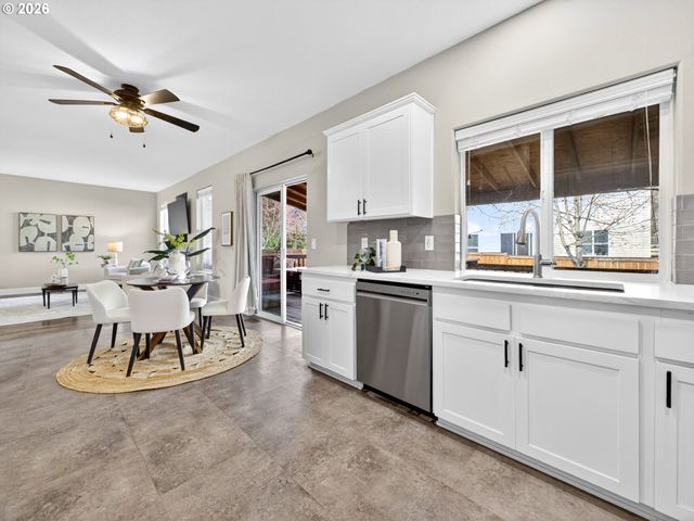 19446 PRAIRIE VIEW Ter, Oregon City, OR 97045