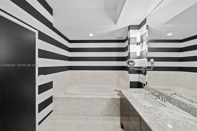50 S Pointe Dr 3103, Miami Beach, FL 33139