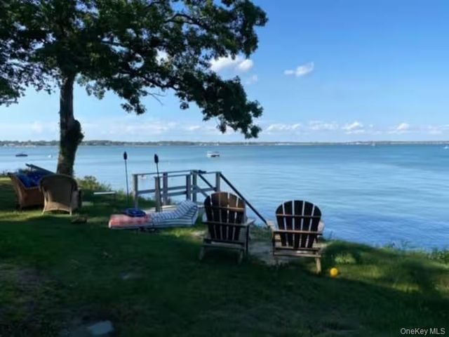 2662 Paradise Shores Road, Southold, NY 11971