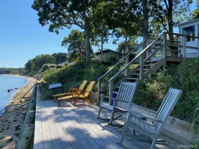 2662 Paradise Shores Road, Southold, NY 11971