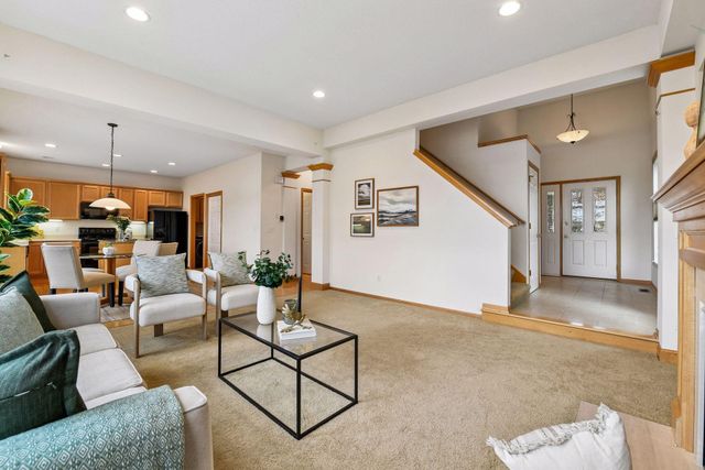 1174 Savanna Trail, Victoria, MN 55386