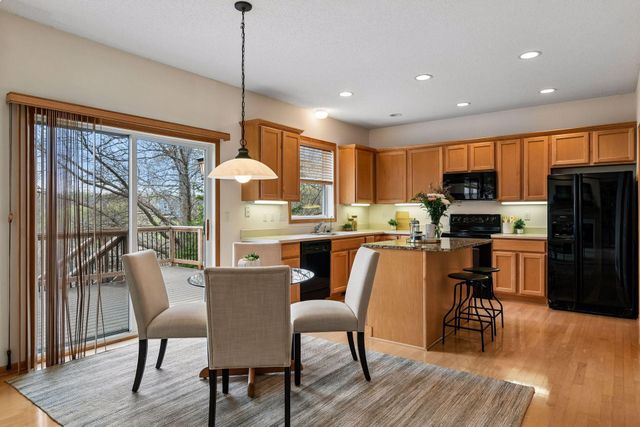 1174 Savanna Trail, Victoria, MN 55386