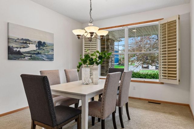 1174 Savanna Trail, Victoria, MN 55386